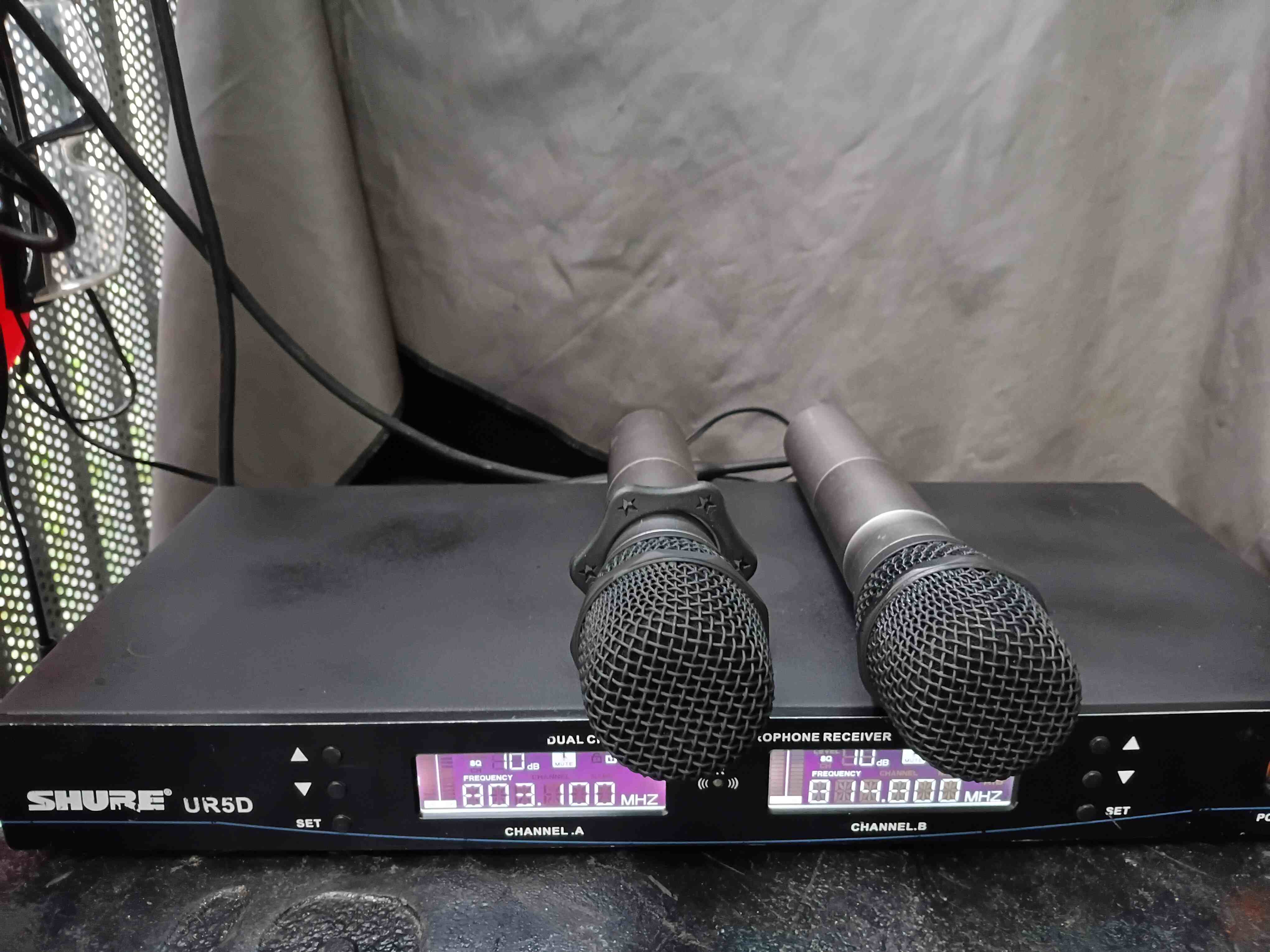 micro kh&ocirc;ng d&acirc;y shue UR5D chất lượng gi&aacute; rẻ